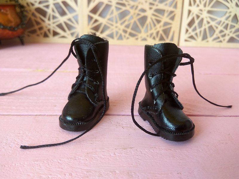 Blyth doll shoes, miniature leather boots. Black red footwear for BJD 1:6 scale - 寶寶/兒童玩具/玩偶 - 乳膠 黑色