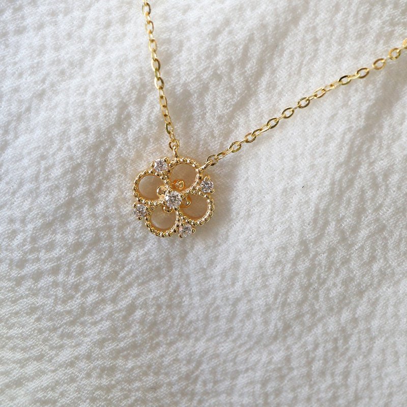 Vintage hazel diamond necklace - Necklaces - Precious Metals Gold
