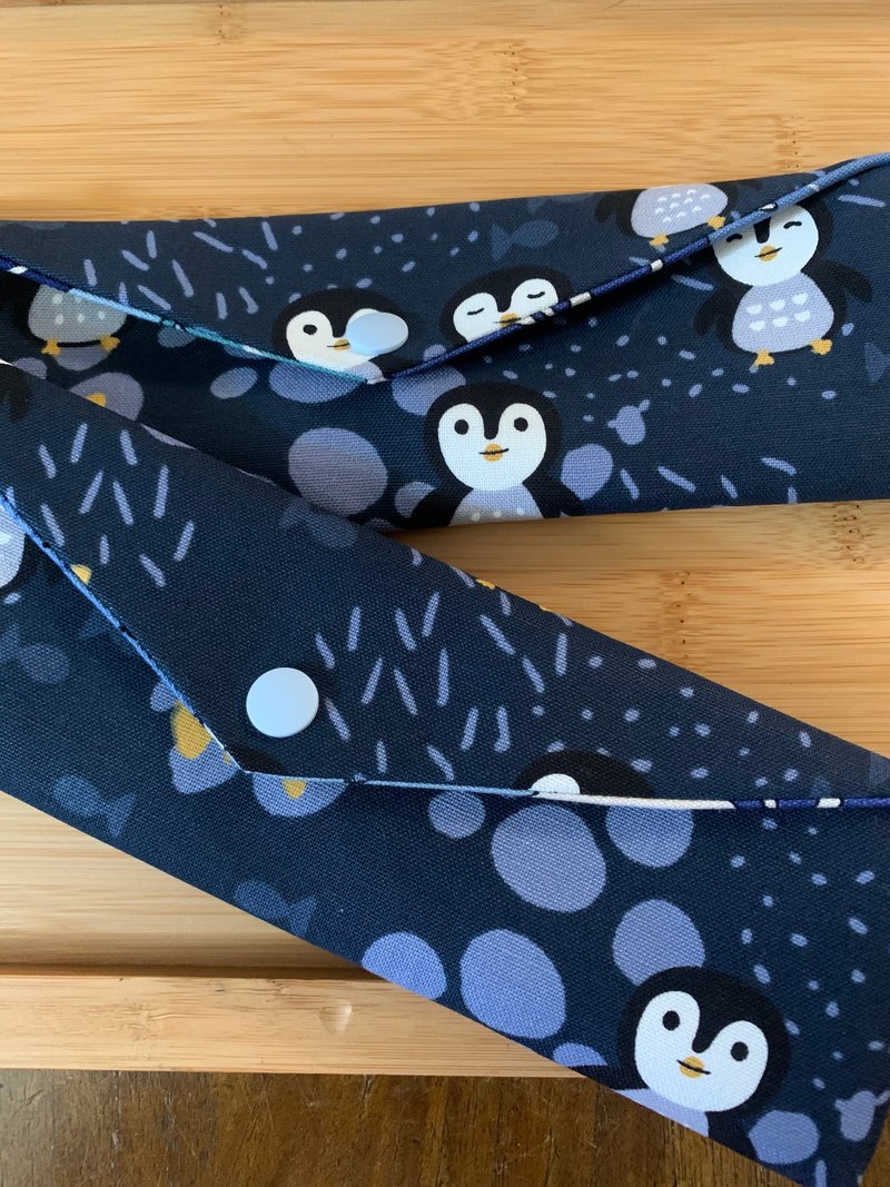 Wenqingfeng environmentally friendly pure cotton chopstick bag penguin wants to fly calm blue Japanese trendy storage hand-made tableware - Storage - Cotton & Hemp Blue