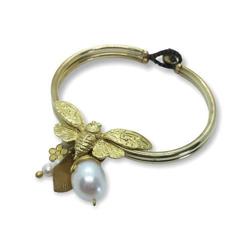 bharchad-store brass bangle with special water-fresh pearl pendant