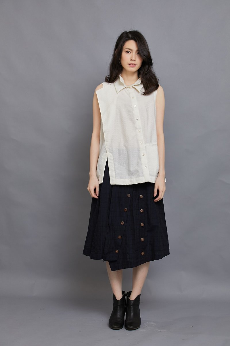 Slanting double collar sleeveless shirt_Pearl diamond pattern_Fair trade - เสื้อเชิ้ตผู้หญิง - ผ้าฝ้าย/ผ้าลินิน ขาว