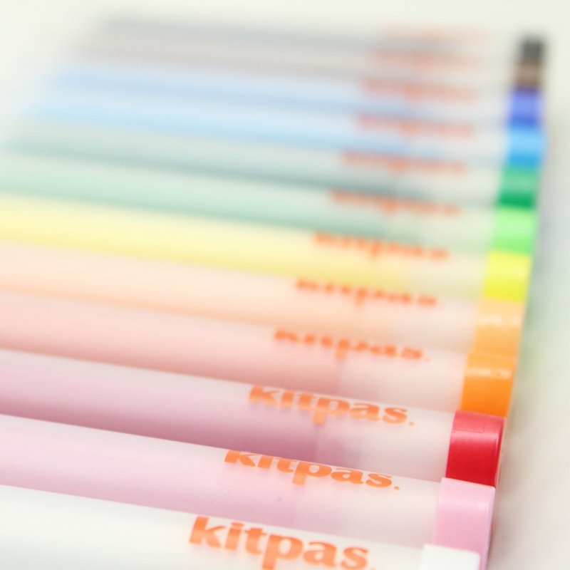 Kitpas kids 12-color pencil case crayon set - อุปกรณ์เขียนอื่นๆ - ขี้ผึ้ง หลากหลายสี