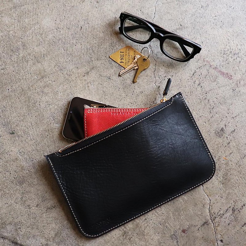 [Tochigi Leather] Multi-clutch pouch available in 4 colors - กระเป๋าเครื่องสำอาง - หนังแท้ สีดำ