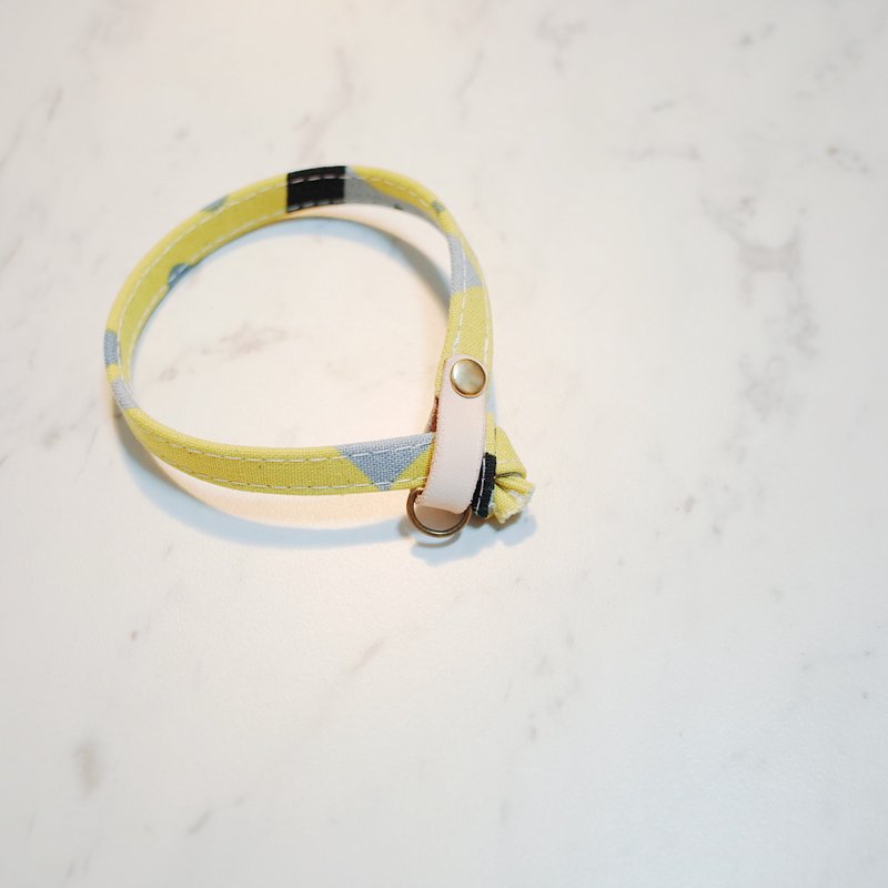 Cat collar vigorously yellow + a little bit of gray can be purchased with a tag with a bell - ปลอกคอ - ผ้าฝ้าย/ผ้าลินิน 