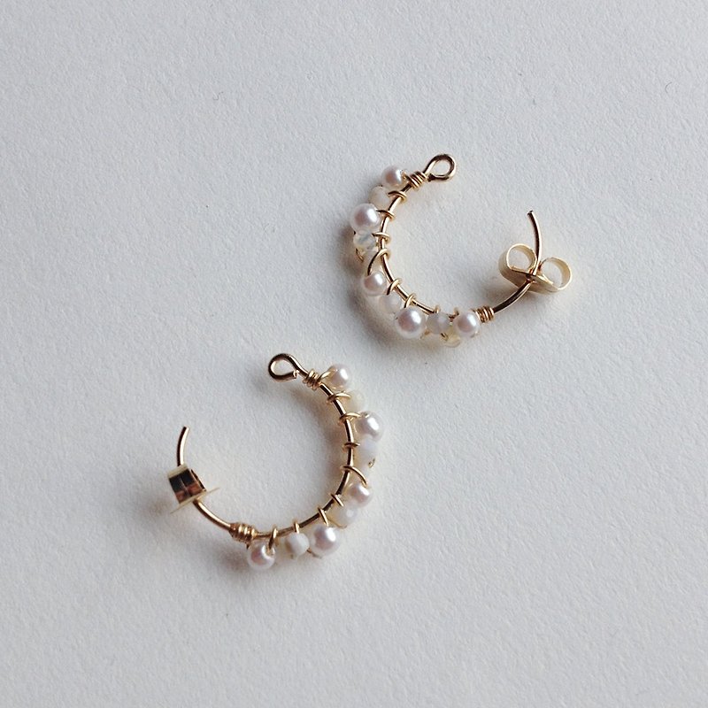 14 kgf Australian Precious Opal AA ++ × Vintage Pearl Bead Petit Hoop Earring OR Ear Clip - Earrings & Clip-ons - Gemstone White