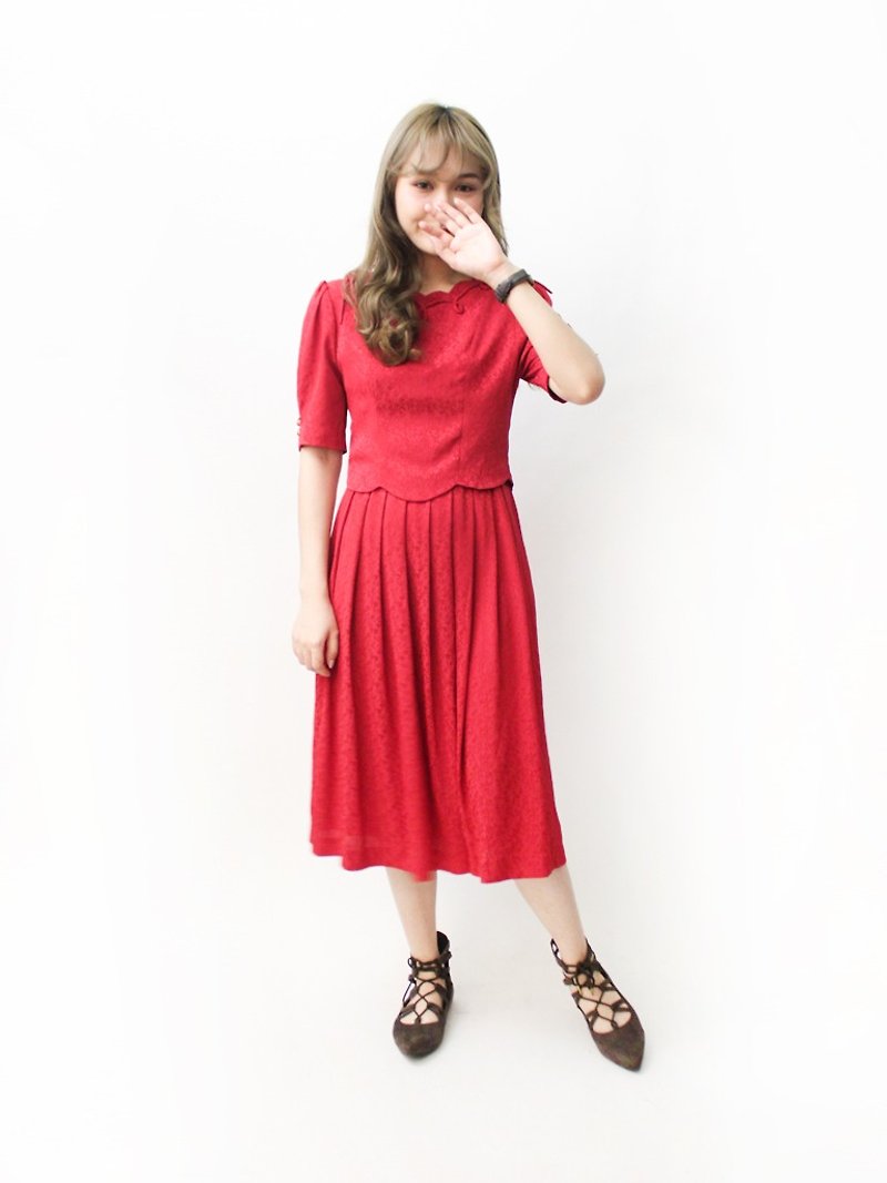 【RE1004D1400】早秋日本製復古紅色花瓣邊剪裁短袖古著洋裝 - 連身裙 - 聚酯纖維 紅色