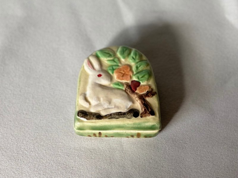 香合　白兎 - 擺飾/家飾品 - 陶 白色