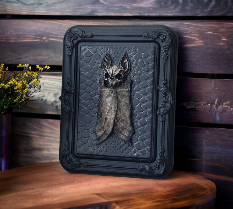 Dark Whimsigoth home decor Handmade Wall Decor Skull Cute Bat wings - 壁貼/牆壁裝飾 - 木頭 黑色