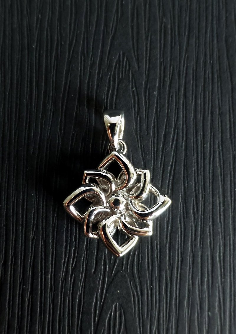 方格蓮花 - 花朵系列 - 珠寶鍍金925純銀墜子 - 項鍊 - 純銀 銀色