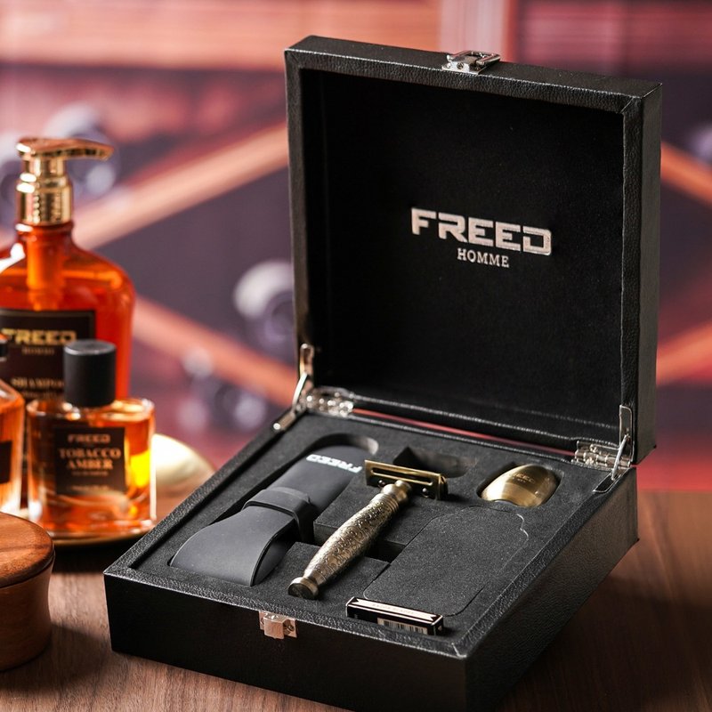 [FREED] Monarch four-piece double-edged shave gift box - imitation Bronze etching and carving with customized engraving - สกินแคร์ผู้ชาย - โลหะ สีทอง