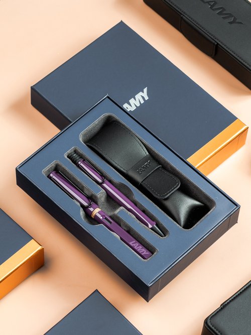 LAMY TAIWAN 官方旗艦館 【雷雕刻字】 雙入筆套藍金禮盒 (鋼筆+原子筆) / safari 黑莓