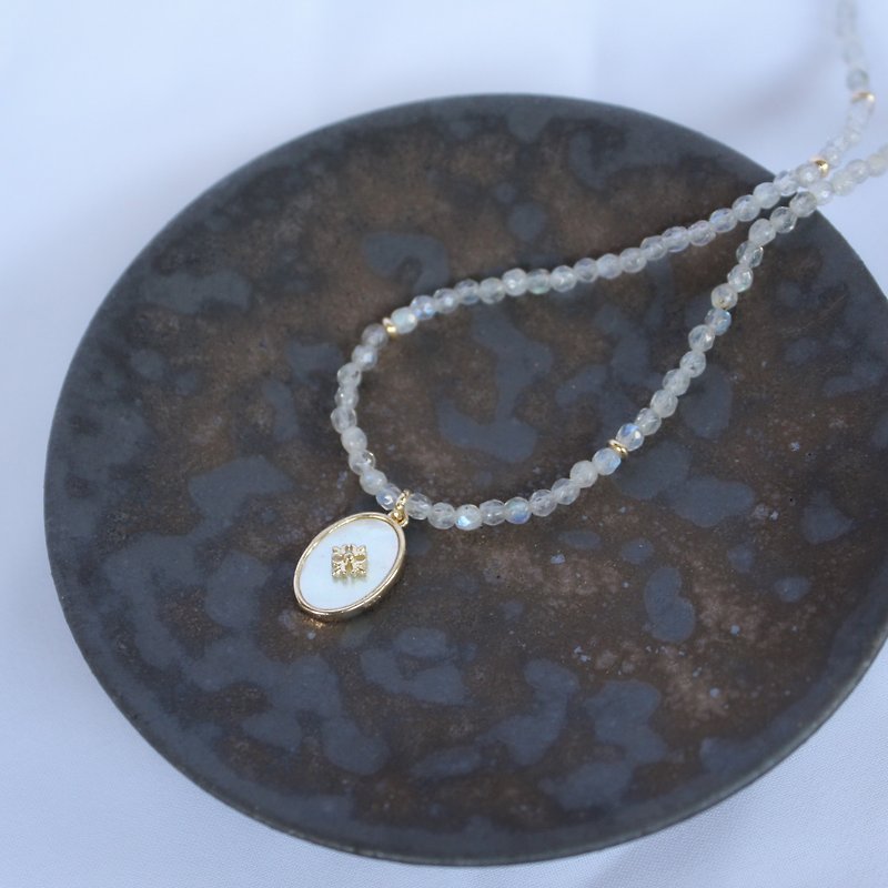 Natural bead Bella feldspar 14k real gold plated beaded short chain/clavicle chain with gift box - Necklaces - Semi-Precious Stones Gray
