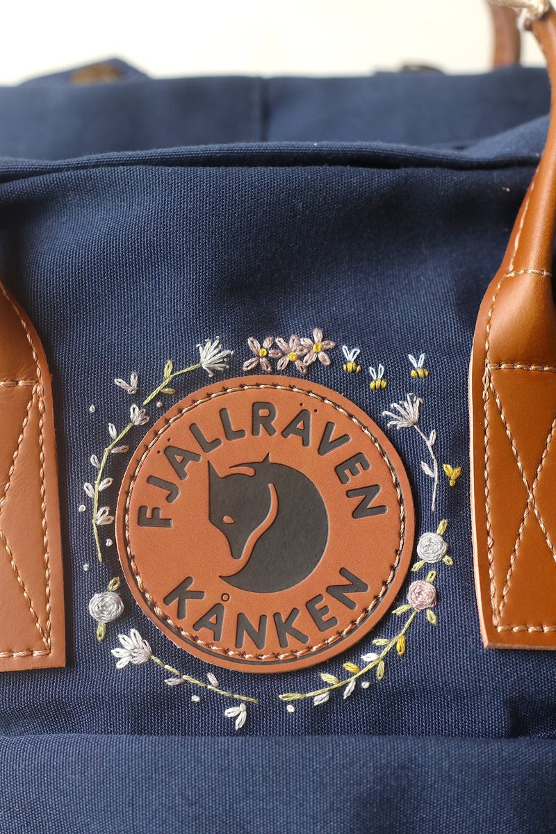 Kanken Bee Winter Forest Dark Blue - Hand embroidery to order - กระเป๋าเป้สะพายหลัง - ผ้าฝ้าย/ผ้าลินิน สีน้ำเงิน