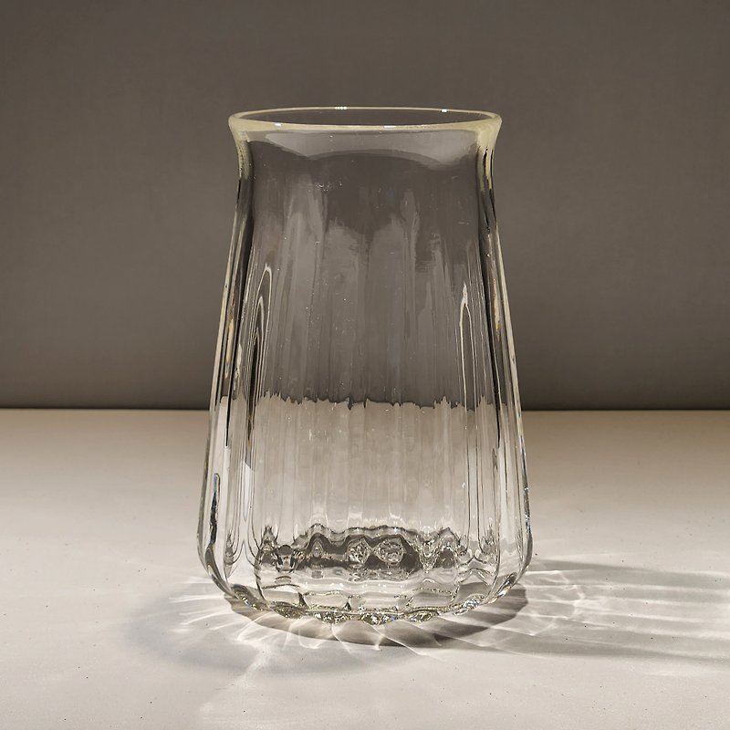 Transparent straight line bottle hand-made glass flower vessel hand-blown - เซรามิก - แก้ว สีใส