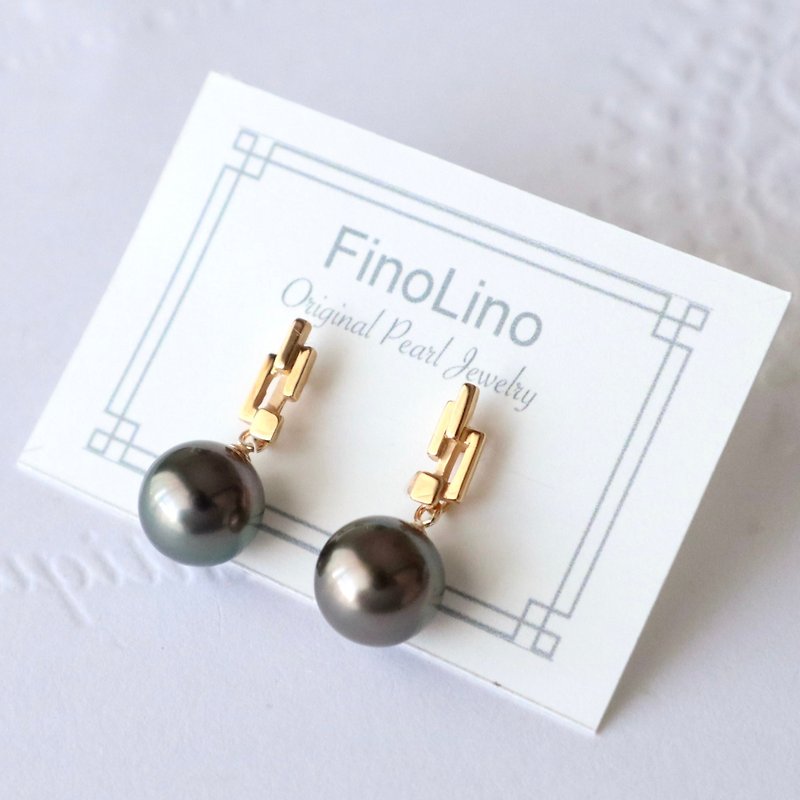 The Kiss Tahitian pearl black pearl and K10YG earrings Recommended for parties - Earrings & Clip-ons - Pearl Gold
