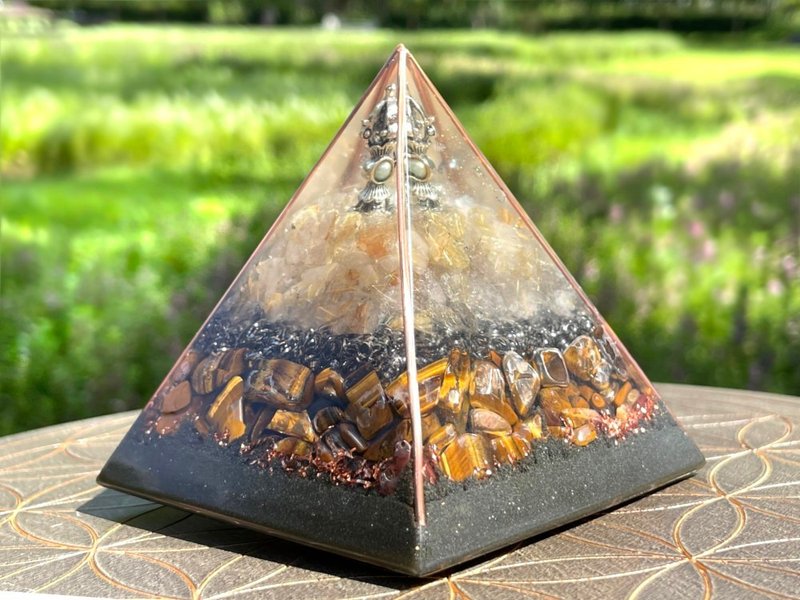 金剛杵奧剛能量金字塔 | 虎眼石與金髮晶 | 豐盛富足 - 擺飾/家飾品 - 水晶 咖啡色
