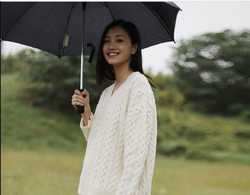 KOOW   小半 日本紗立體絞花粗針白毛衣 V領廓形毛衣 - 女毛衣/針織衫 - 羊毛 