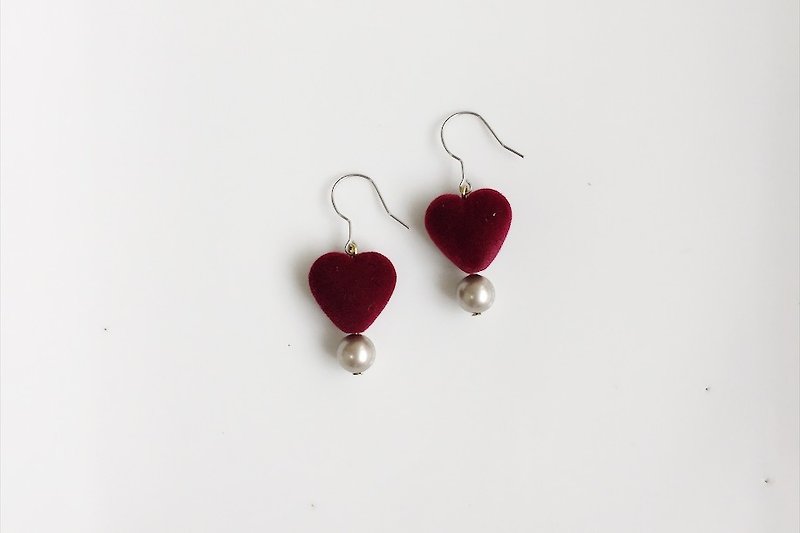 Wine red Alice sleepwalking pearl earrings - Earrings & Clip-ons - Other Metals Red