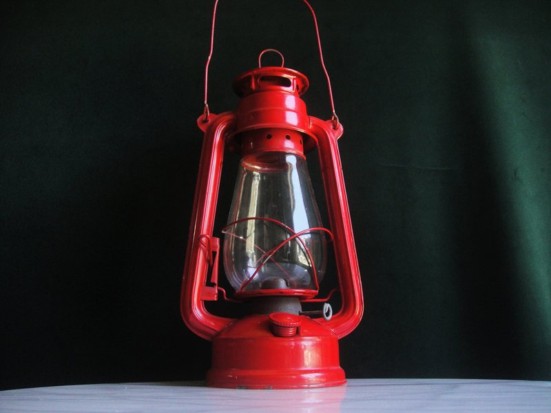 【老時光 OLD-TIME】早期二手香港製金屬油燈 - 燈具/燈飾 - 其他材質 多色