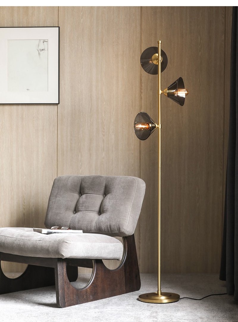 Amplitude Floor Lamp - โคมไฟ - โลหะ สีทอง