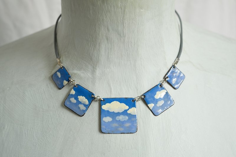 Cloud In The Sky Necklace, Cloud Jewelry, Enamel Necklace, Airplane Necklace, - สร้อยคอ - วัตถุเคลือบ สีน้ำเงิน