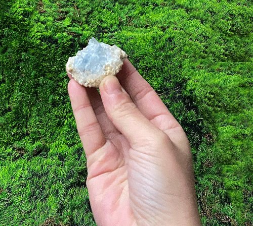 Rainbow Crystal 天然可愛能量原礦天空藍小天青石簇 療癒 治癒 居家能量擺飾