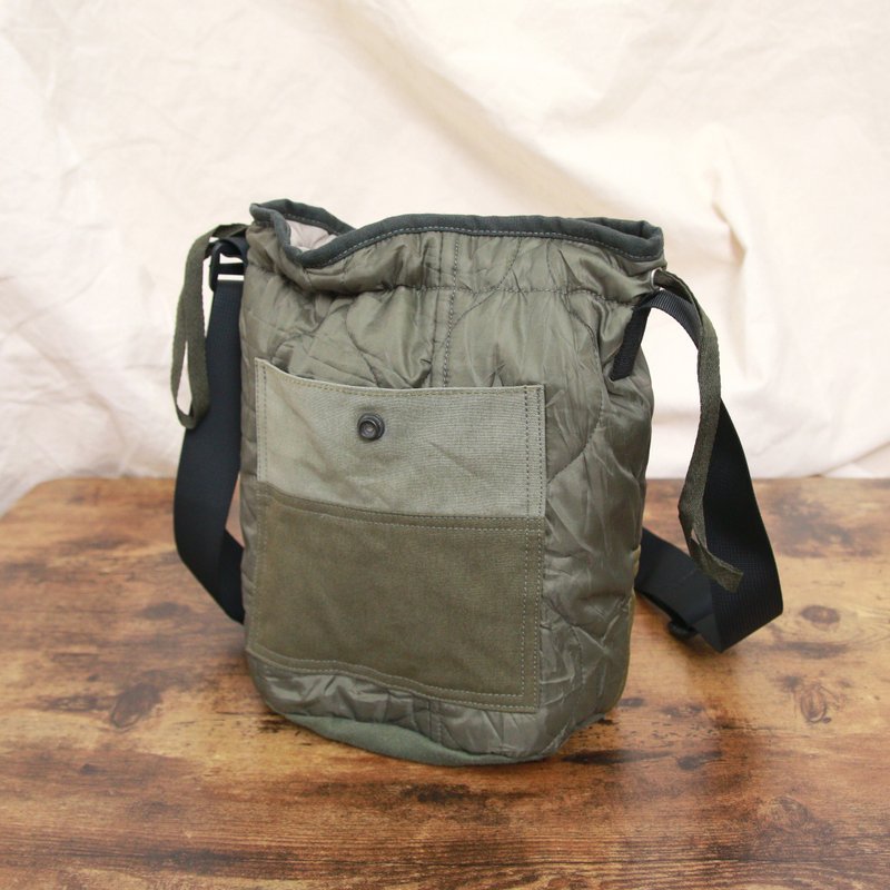 Back to Green:: 經典斜背 再製軍綠拼接 B-09 vintage bag - 側背包/斜背包 - 棉．麻 