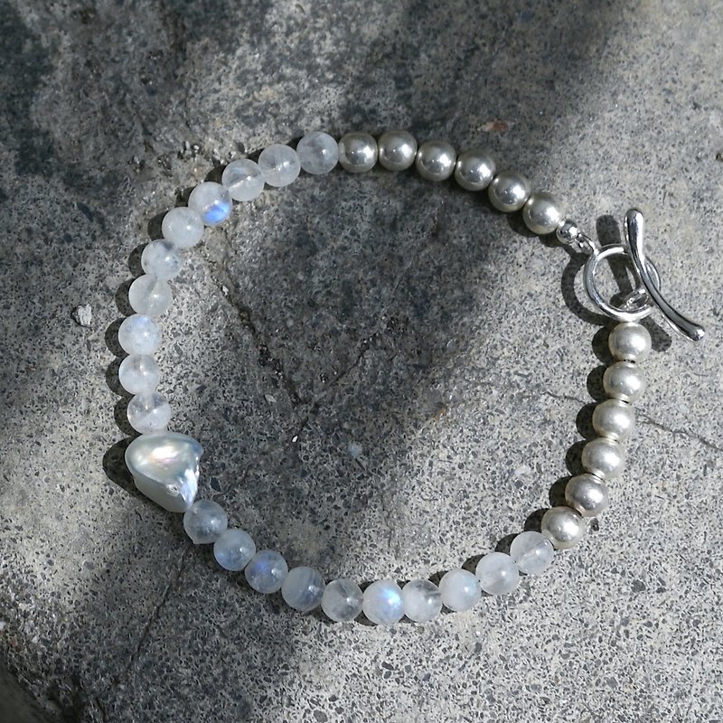 Yueyu. Natural white moonstone shaped pearl crystal ore 925 sterling silver bracelet enhances love and popularity. - Bracelets - Gemstone White