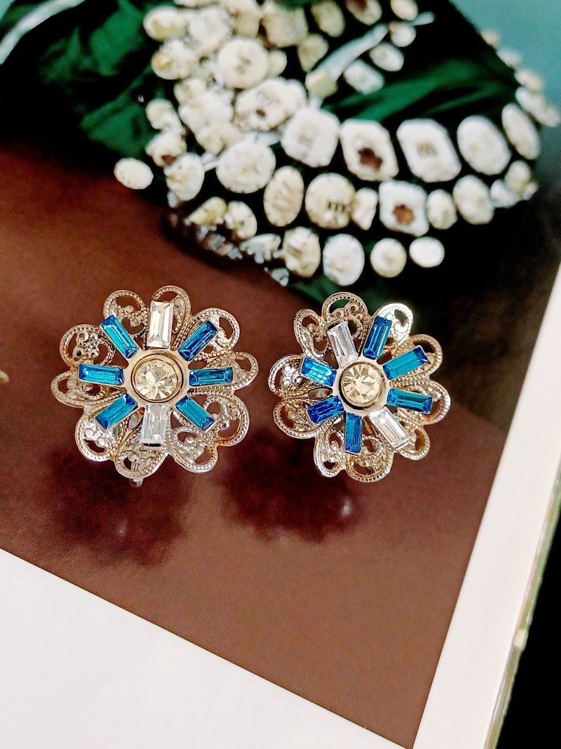 vintage jewelry  典雅簍空精雕萊茵花卉 夾式耳環 - 耳環/耳夾/耳骨夾 - 其他金屬 