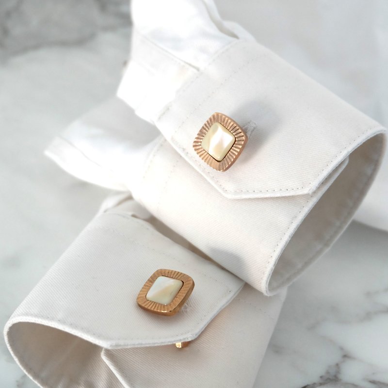 French Vintage Mother of Pearl Metal Cufflinks - Cuff Links - Precious Metals Gold