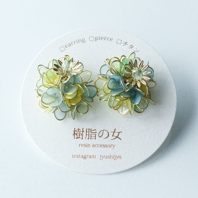 Hydrangea flower lover earrings yellow and light green - Earrings & Clip-ons - Other Materials Yellow