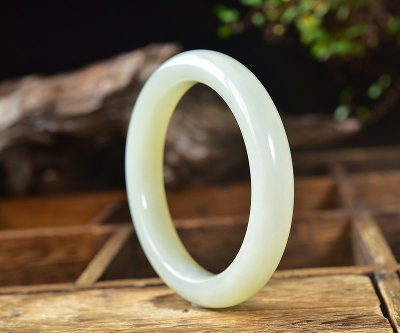 天然和田玉手鐲 圈口58mm 玉質細膩溫潤 - 手鍊/手環 - 玉石 