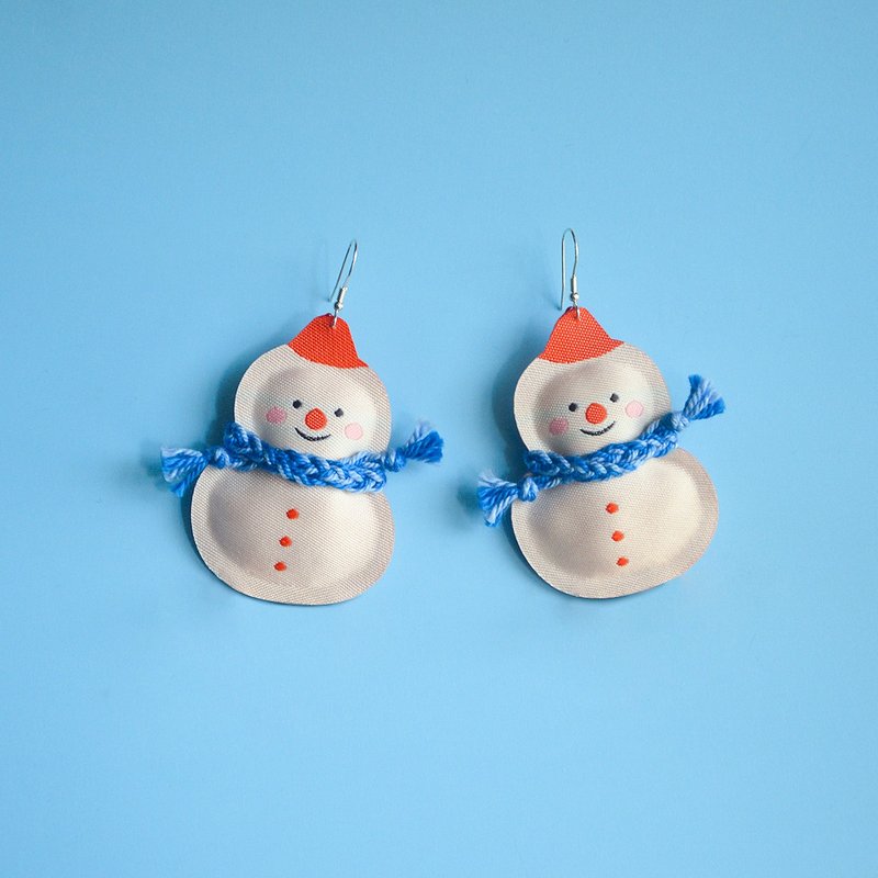 Childlike cute little snowman earrings with festive atmosphere - ต่างหู - ผ้าฝ้าย/ผ้าลินิน สีน้ำเงิน