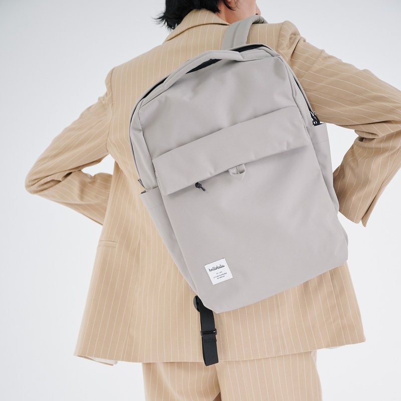 CARTER ECO All Day Backpack, Large Backpack for 13-15 inch Laptop (Soft Gray) - กระเป๋าเป้สะพายหลัง - วัสดุอีโค สีเทา