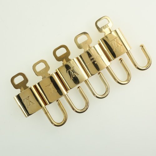 ☆美品☆ 【ルイヴィトン】 ネックレス カデナ 真鍮 ゴールド パドロック 値下げ】ルイヴィトン カデナ パドロック 南京錠 鍵 ネックレス