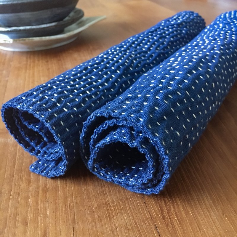 Hand-made blue dyed thorny placemat - Place Mats & Dining Décor - Linen 