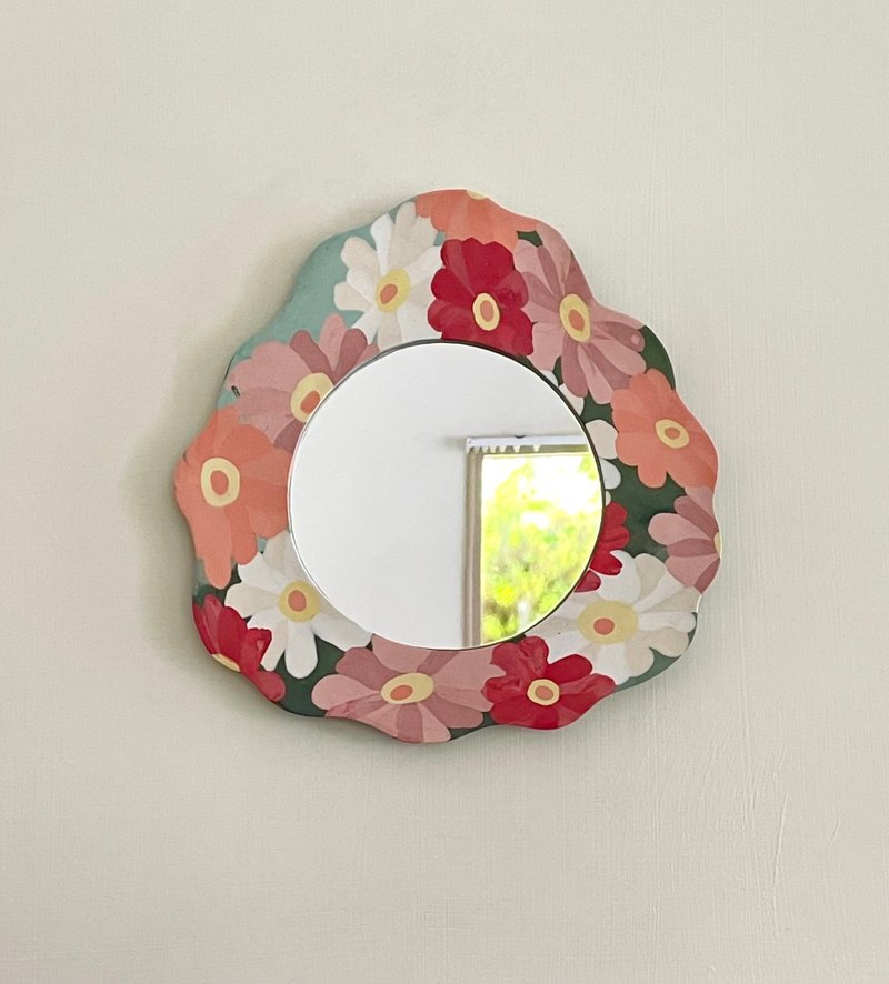 Elegant Zinnia Porcelain Hang Mirror - เฟอร์นิเจอร์อื่น ๆ - เครื่องลายคราม 