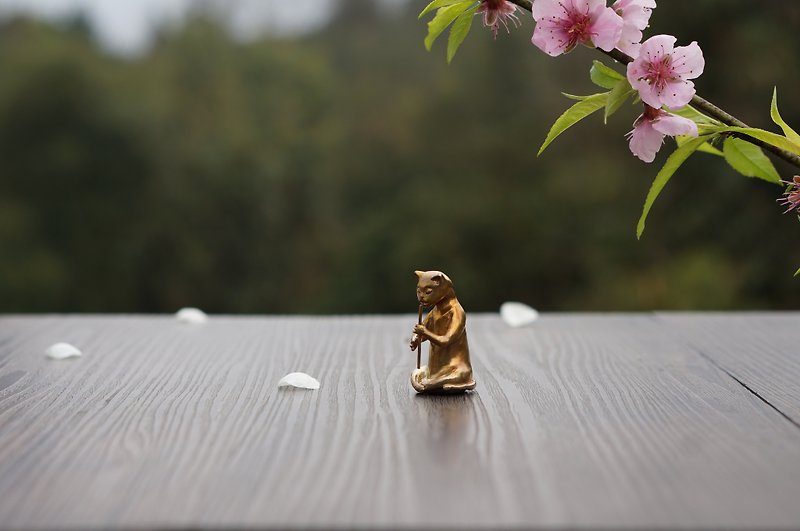Zhiyin cat blowjob cat ornaments micro landscape tea pet - Items for Display - Copper & Brass Gold