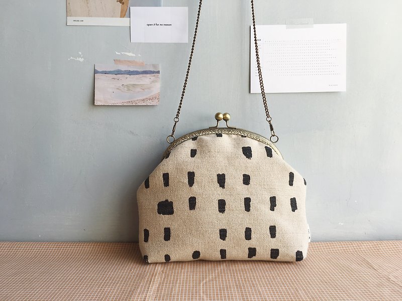 - painter (black) - 3 way mouth gold bag side backpack clutch bag handbag Japanese cloth customization - กระเป๋าแมสเซนเจอร์ - ผ้าฝ้าย/ผ้าลินิน ขาว