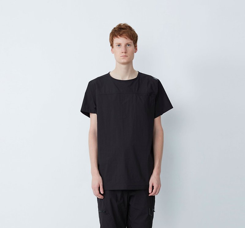 Picnic to devil sticky stitching color matching shirt black - Men's T-Shirts & Tops - Cotton & Hemp Black