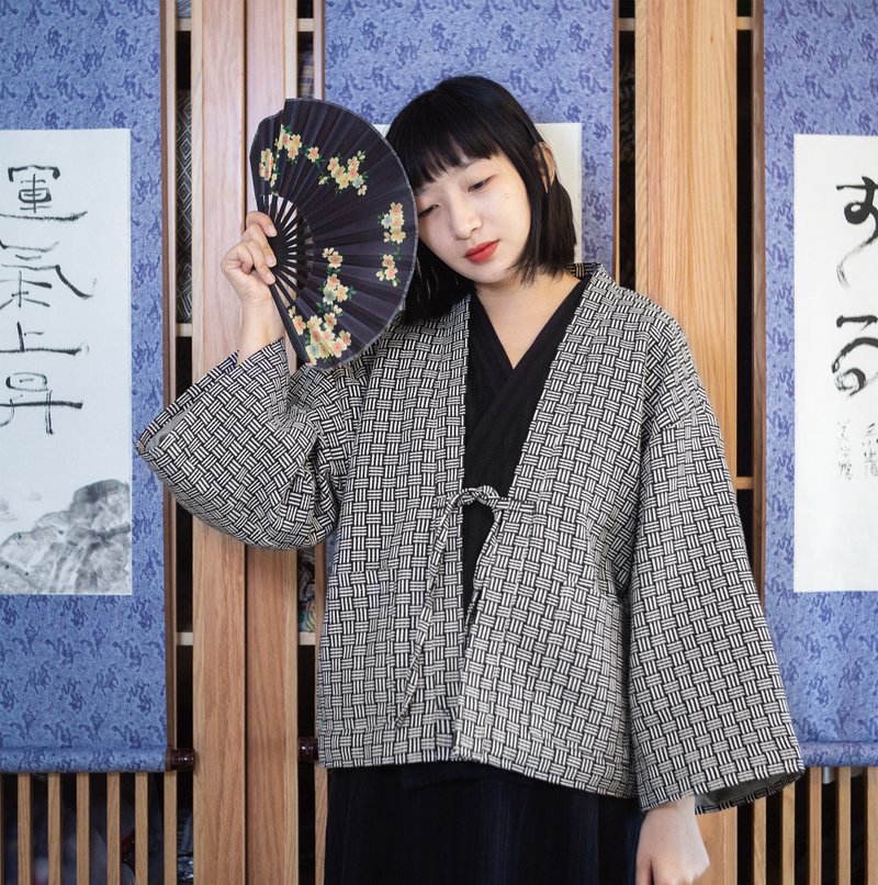 日式和風 黑色格子羽織道袍 - 女上衣/長袖上衣 - 其他材質 黑色
