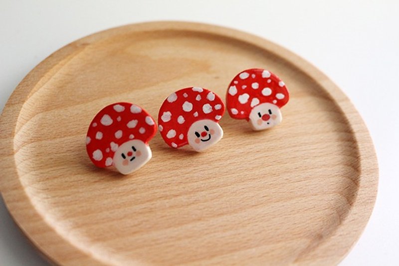 Apu handmade ceramic feel clay brooch pin cute red mushroom three options - Brooches - Clay 