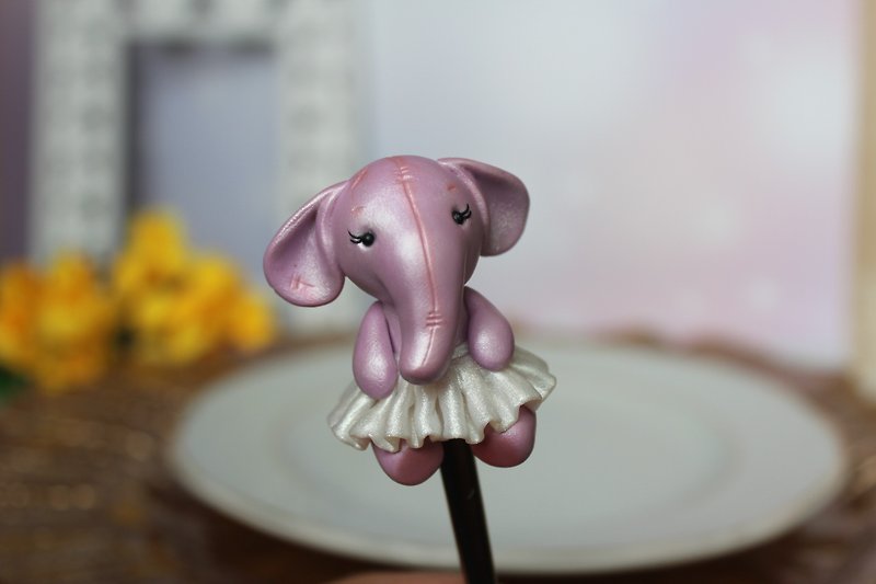 A teaspoon with a cute baby elephant, a gift for good luck - Kids' Toys - Other Materials Pink