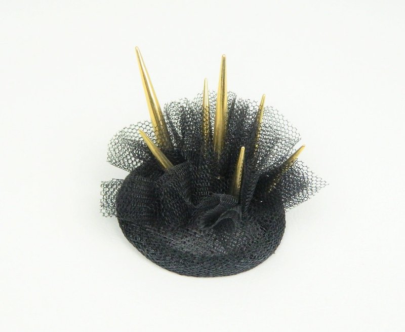 Mini Fascinator Headpiece Hair Clip Accessory Spike Studs in Gold and Black Veil - 髮夾/髮飾 - 其他材質 黑色