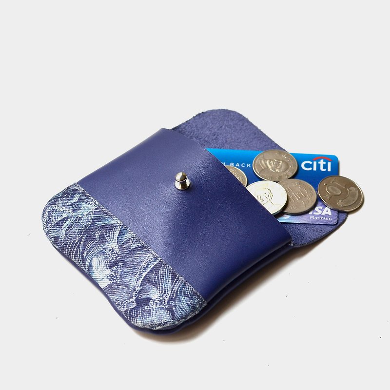 【台東海邊的柑仔店】牛皮零錢包 藍色皮革 可放悠遊卡、雜物、耳機 客製刻字當禮物 - 零錢包/小錢包 - 真皮 藍色