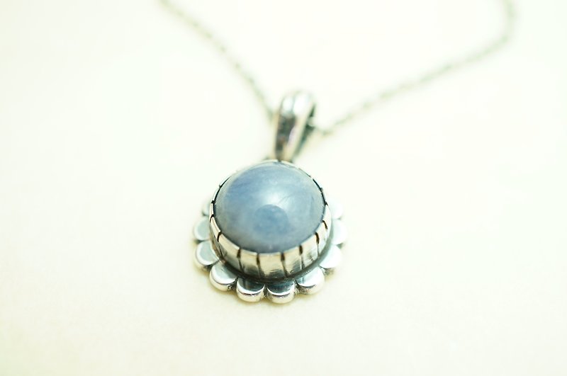 【janvierMade】Tanzanite Sterling Silver Pendant and Necklace  / Handmade Tanzanite and 925 Sterling Silver - Necklaces - Gemstone Purple