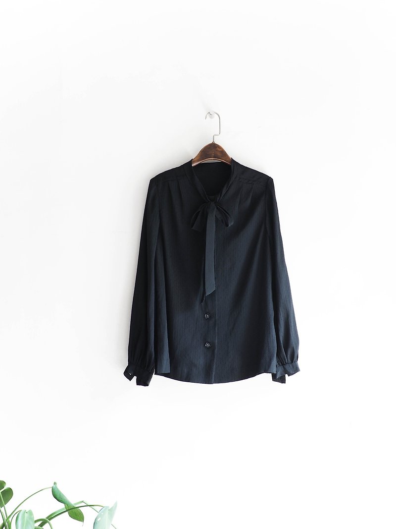 River water mountain - Yamaguchi ink black simple bow tie hand antique silk shirt shirt shirt oversize vintage - Women's Shirts - Polyester Black