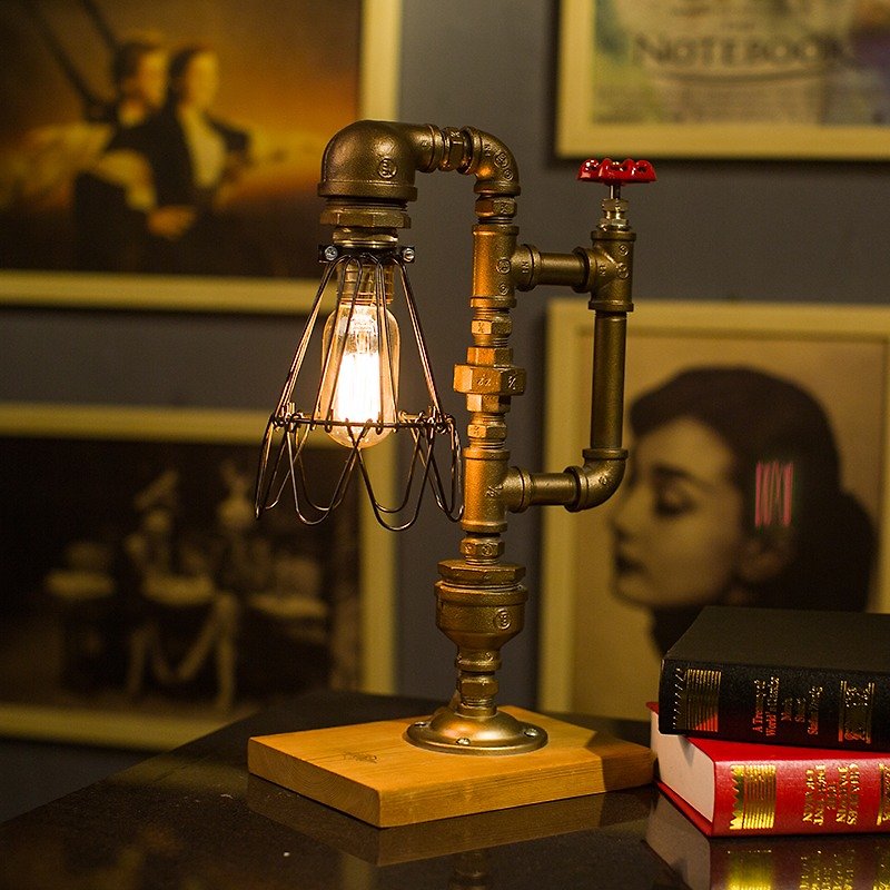 【Preferred Gift】 Bronze Gold Industrial Wind Creative Water Pipe Table Lamp Bedroom Bedside Lamp Edison Bulb - โคมไฟ - โลหะ สีนำ้ตาล