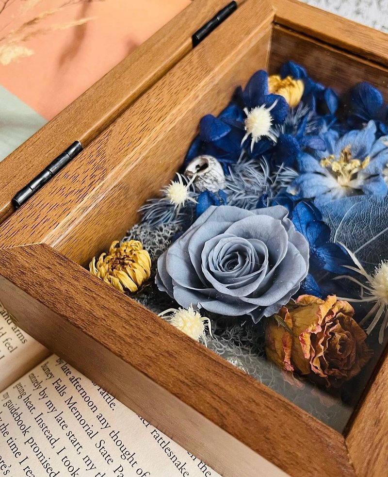 Eternal love in the box - Eternal flower box/birthday flower box/graduation flower box - Dried Flowers & Bouquets - Plants & Flowers 