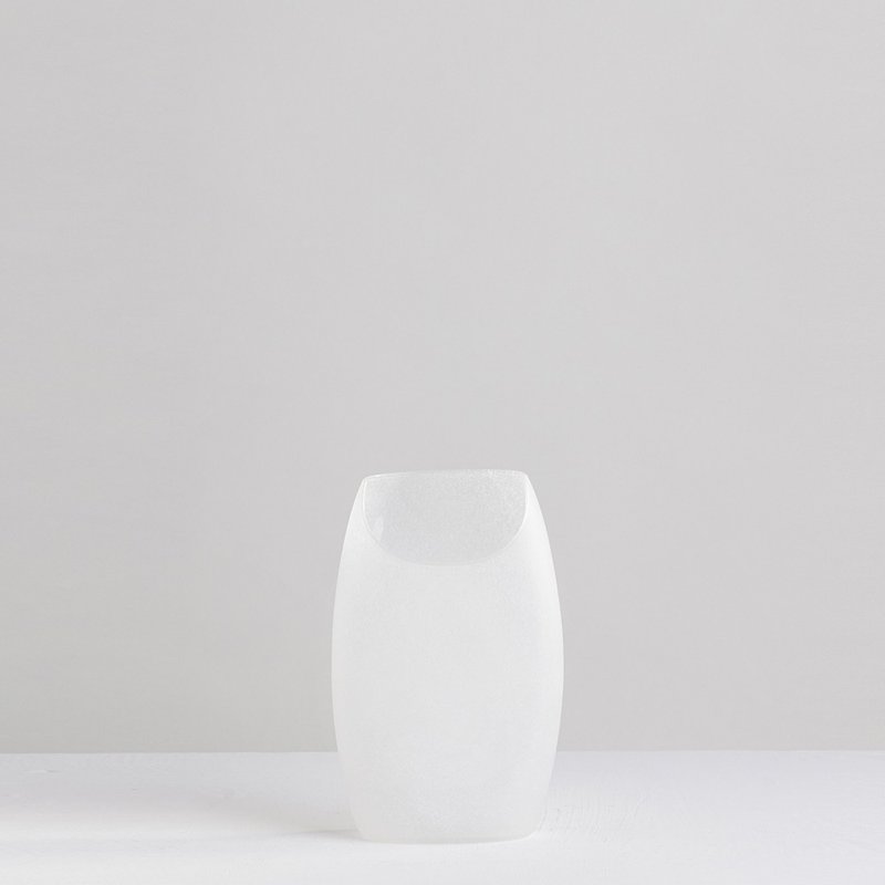 【3,co】Flat glass moon-shaped flower pot (No. 8) - White - เซรามิก - แก้ว ขาว